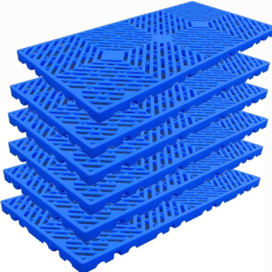 Product Compatibility for Ventilated vs Solid Pallets