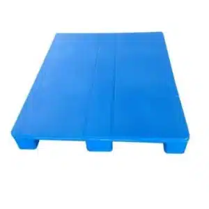 Custom Plastic Pallets for Pharmaceuticals: A Buyer’s Guide to Compliance and Customization